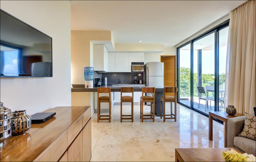 Anah Suites By Las Flores Vacation Rentals بلايا ديل كارمن الغرفة الصورة